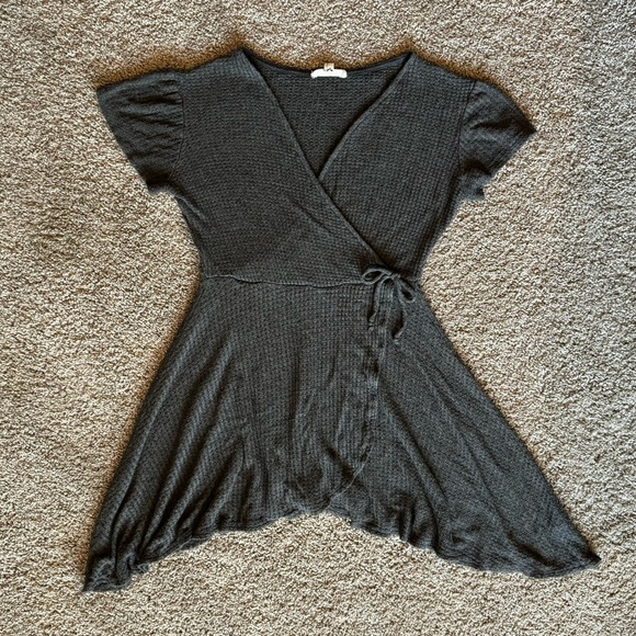 Roller Coster Gray Wrapped Silhouette Mini Dress - Picture 4 of 7